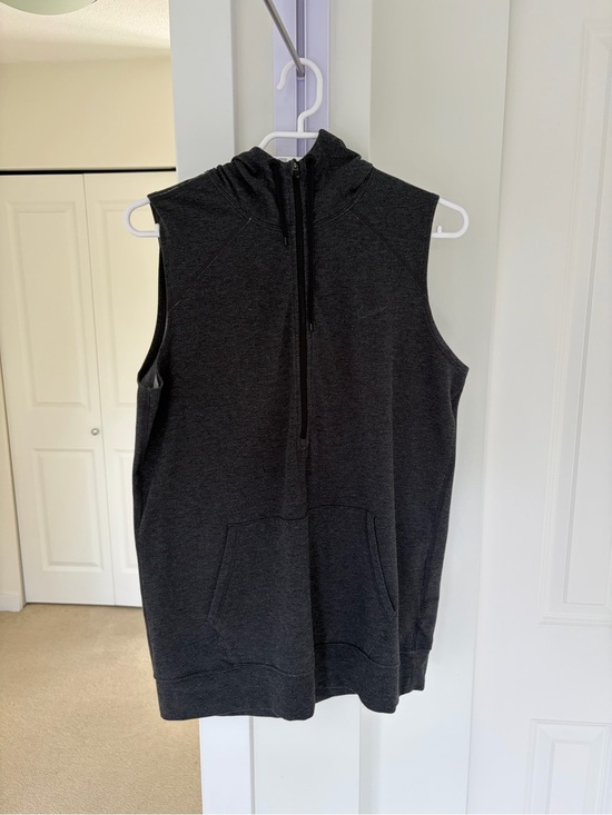 Nike Tops - Nike Sleeveless Dri-Fit Top
